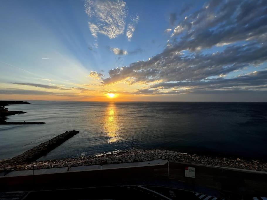 Charming Sea Front 3 Bedroom Apartment - Incredible Views! Л'Аметла де Мар Екстериор снимка