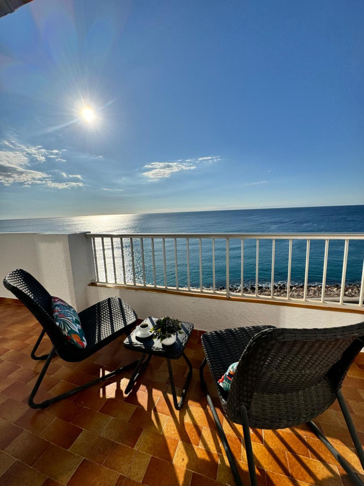 Charming Sea Front 3 Bedroom Apartment - Incredible Views! Л'Аметла де Мар Екстериор снимка