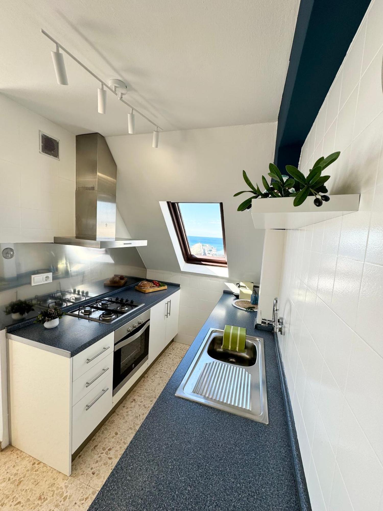 Charming Sea Front 3 Bedroom Apartment - Incredible Views! Л'Аметла де Мар Екстериор снимка