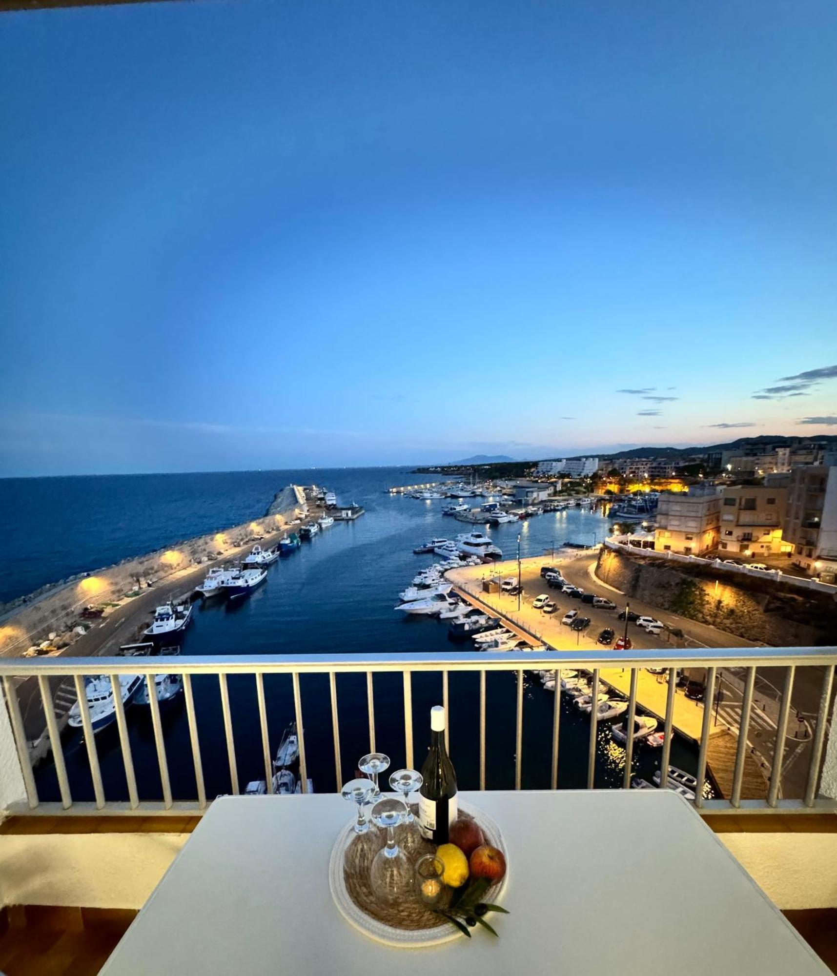 Charming Sea Front 3 Bedroom Apartment - Incredible Views! Л'Аметла де Мар Екстериор снимка