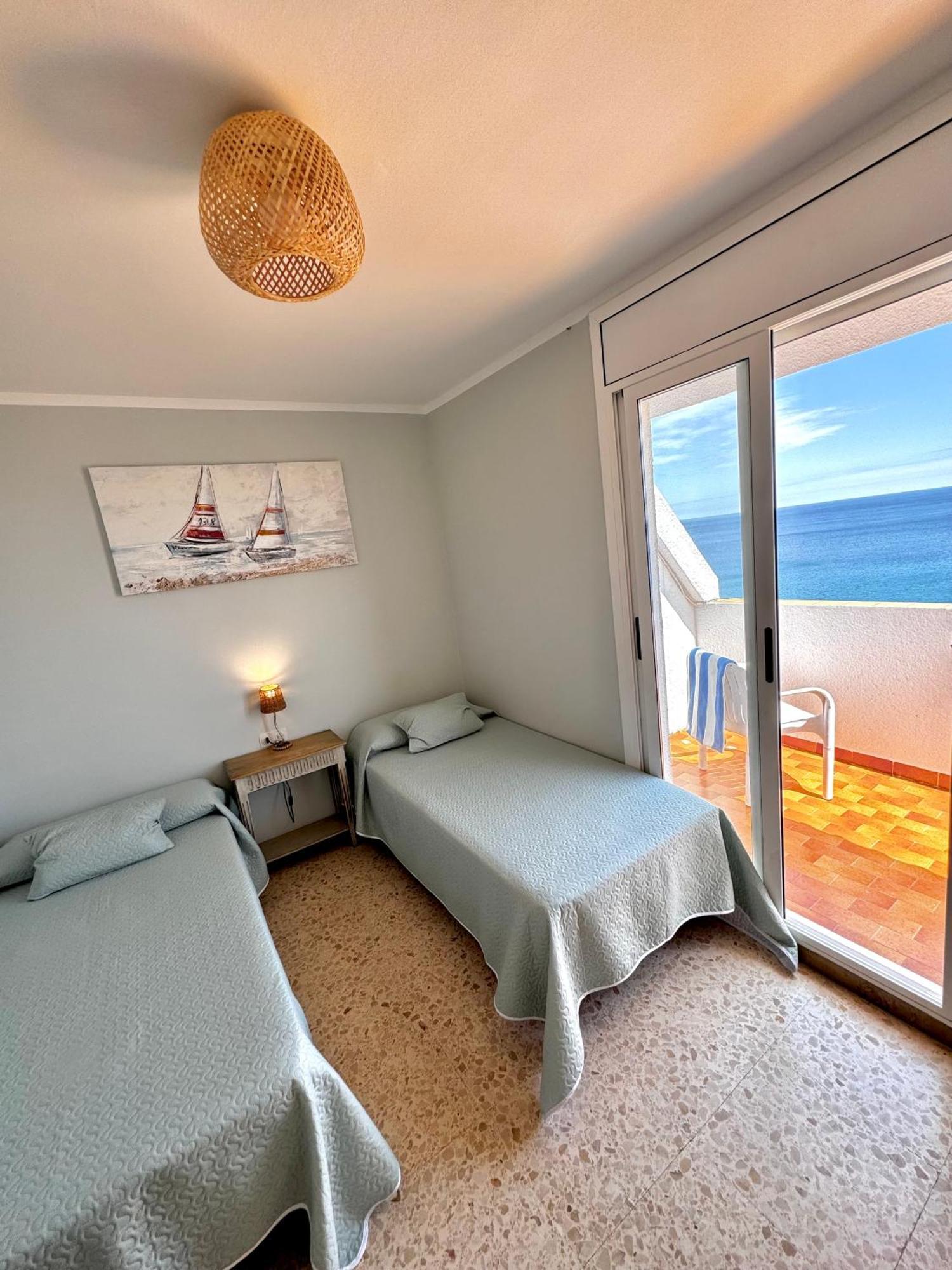Charming Sea Front 3 Bedroom Apartment - Incredible Views! Л'Аметла де Мар Екстериор снимка